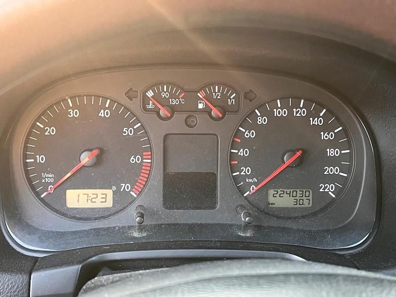 Gebraucht VW Golf IV 75 PS (55 kW) 2001 Silber Kleinwagen