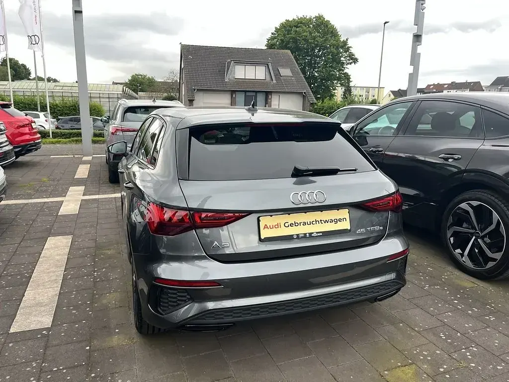 Gebraucht Audi A3 S-Line 245 PS (180 kW) 2022 Grau Limousine