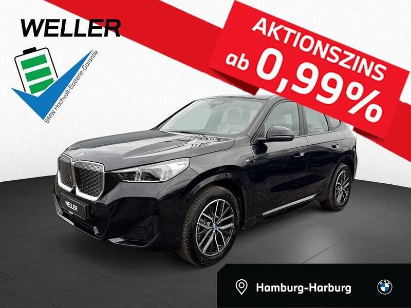 Black sapphire (schwarz) Gebraucht 2025 BMW iX1 M Sport SUV | 47.850 € (Etwas zu teuer) - Bild 1/3