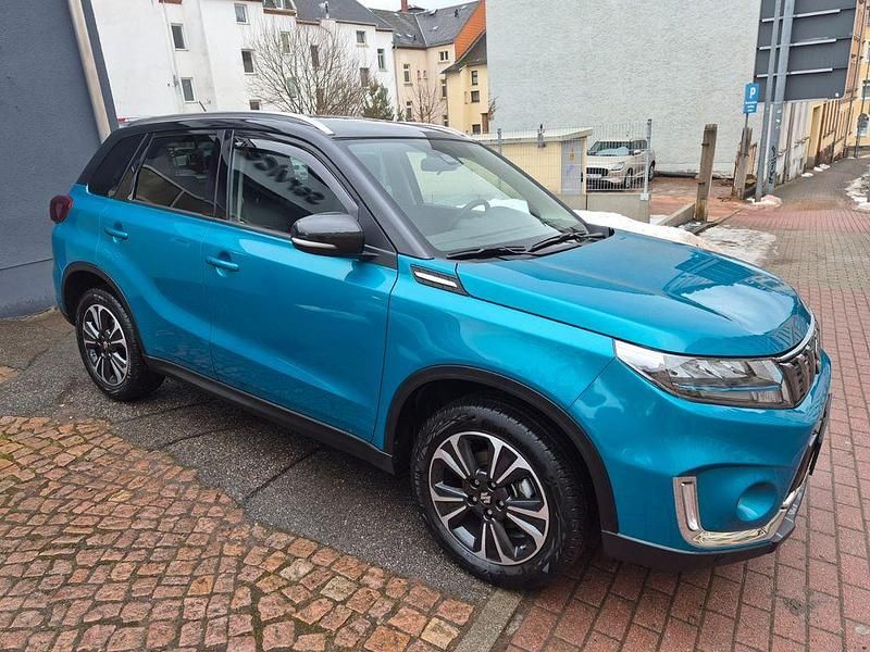 Gebraucht Suzuki Vitara Comfort+ 129 PS (94 kW) 2024 Blau SUV