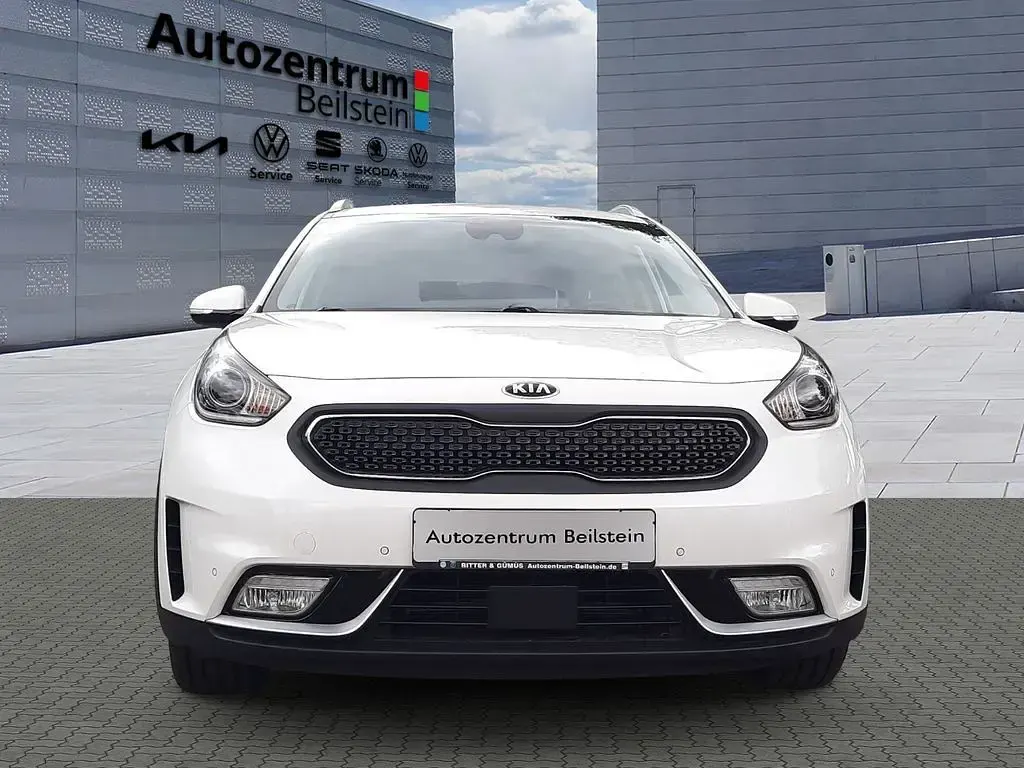 Gebraucht Kia Niro Spirit 141 PS (103 kW) 2017 Weiß SUV