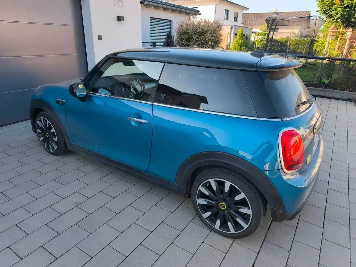 Gebraucht Mini Cooper SE 135 kW (184 PS) 2022 Blau Kleinwagen