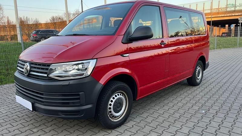Gebraucht VW T6 150 PS (110 kW) 2018 Rot Van
