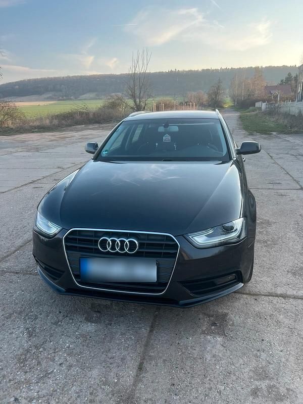 Gebraucht Audi A4 Ambiente 170 PS (125 kW) 2013 Grau Kombi