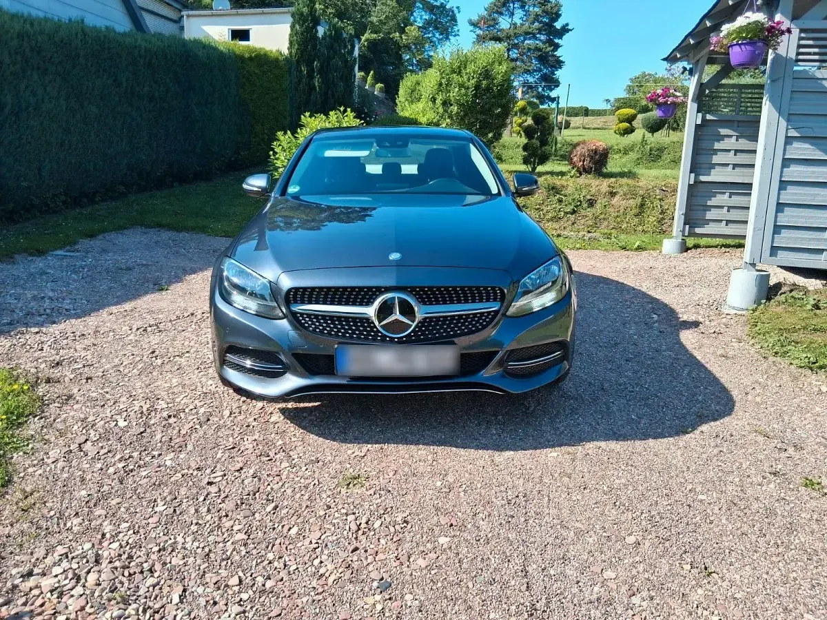 Gebraucht Mercedes C180 156 PS (114 kW) 2015 Grau Limousine
