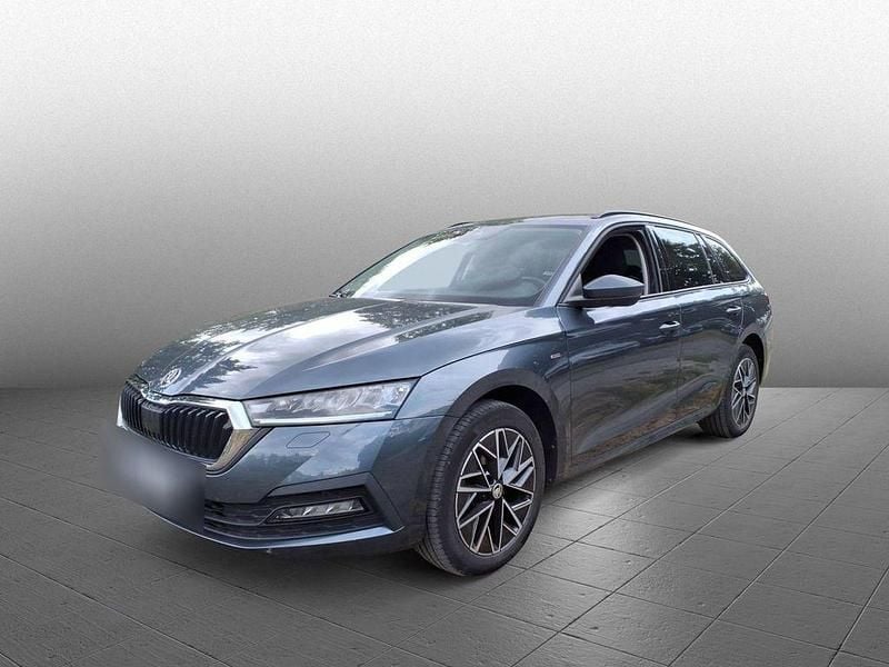 Quarzgrau metallic Gebraucht 2021 Skoda Octavia Clever Kombi | 19.680 € (Etwas zu teuer) - Bild 1/4