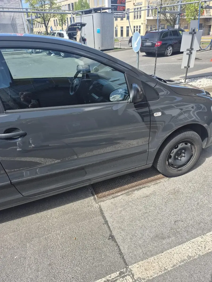 Second-hand VW Fox 55 CP (40 kW) 2010 Gri Hatchback