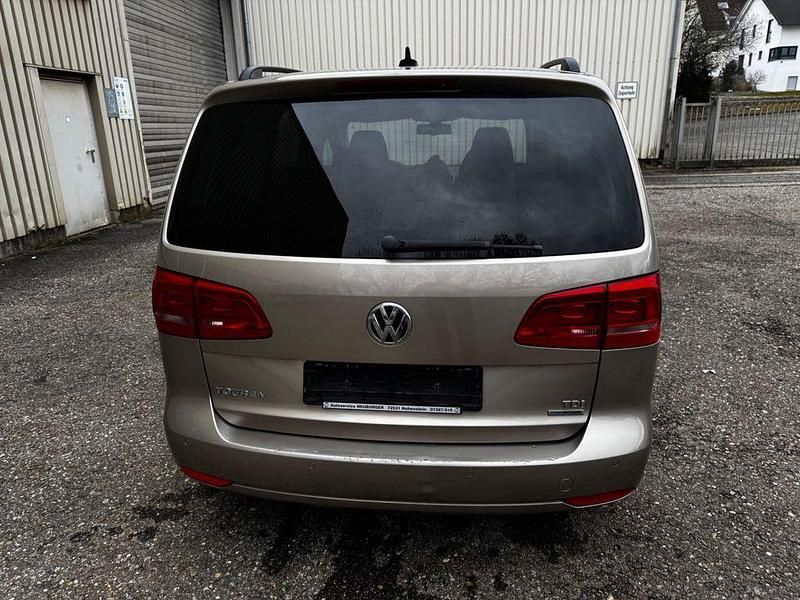 Gebraucht VW Touran 105 PS (77 kW) 2011 Van / Kleinbus