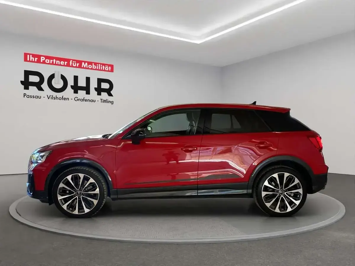 Gebraucht Audi SQ2 Sport 301 PS (221 kW) 2025 Progressivrot metallic SUV