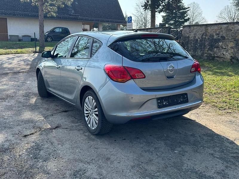 Gebraucht Opel Astra Style 120 PS (88 kW) 2015 Silber Limousine