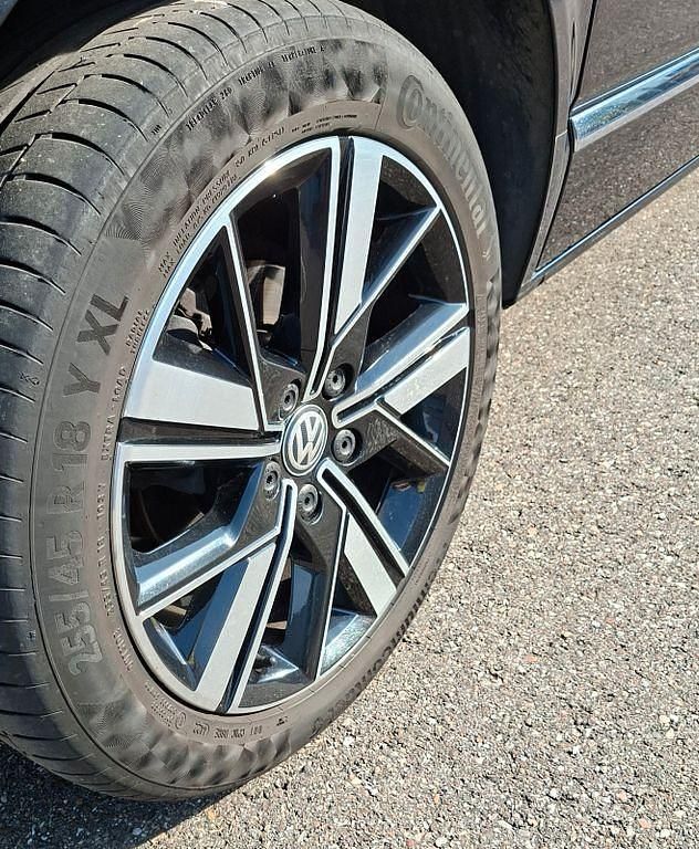 Usata VW Multivan 199 CV (146 kW) 2021 Nero Monovolume