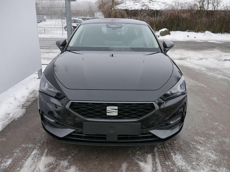 Neu Seat Leon FR 184 PS (135 kW) 2026 Midnight schwarz metallic