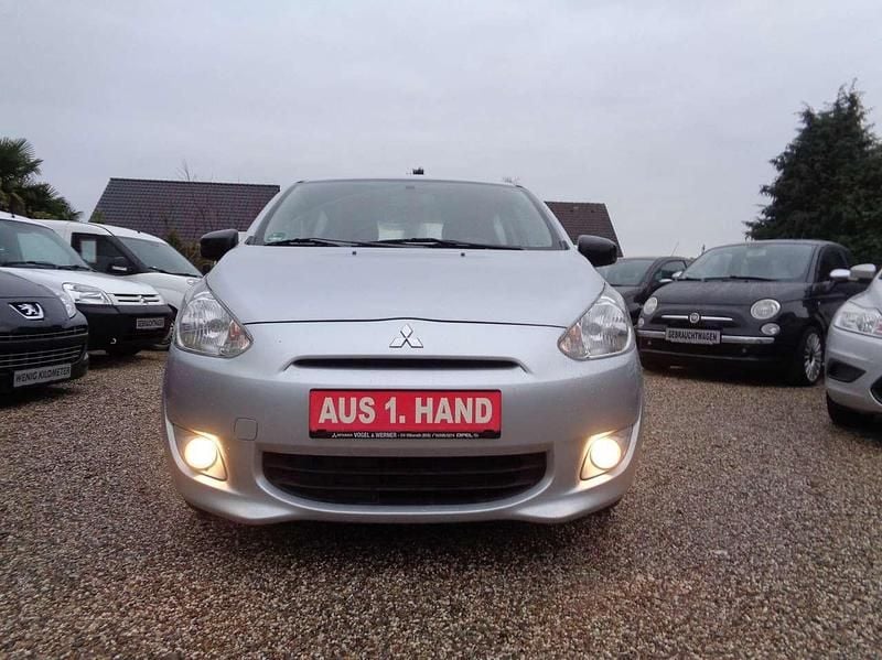 Silber Gebraucht 2015 Mitsubishi Space Star Kleinwagen | 1.950 € (Fairer Preis) - Bild 1/4