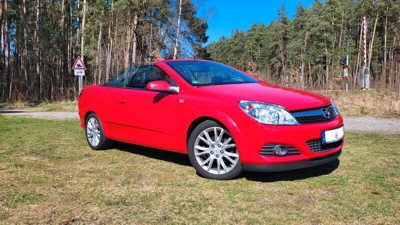 Rot Gebraucht 2008 Opel Astra Cabriolet Cabrio | 6.499 € - Bild 1/4
