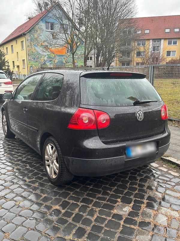 Gebraucht VW Golf V 80 PS (58 kW) 2007 Schwarz Kleinwagen
