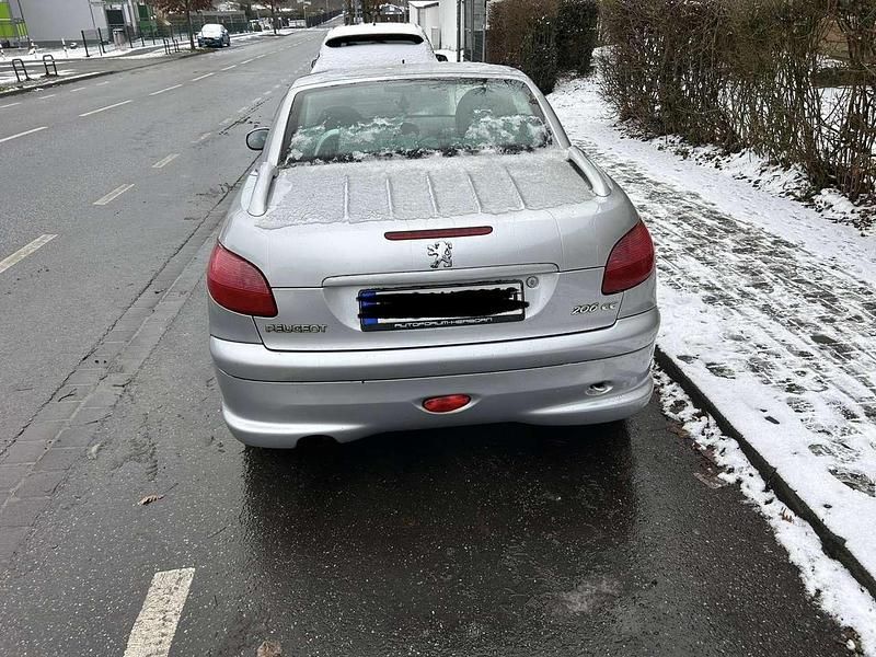 Gebraucht Peugeot 206 CC Filou 109 PS (80 kW) 2003 Grau Cabrio