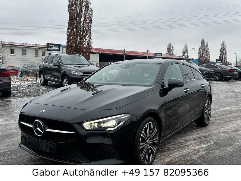 Schwarz Gebraucht 2022 Mercedes CLA200 Limousine | 17.990 € (Superpreis) - Bild 1/4
