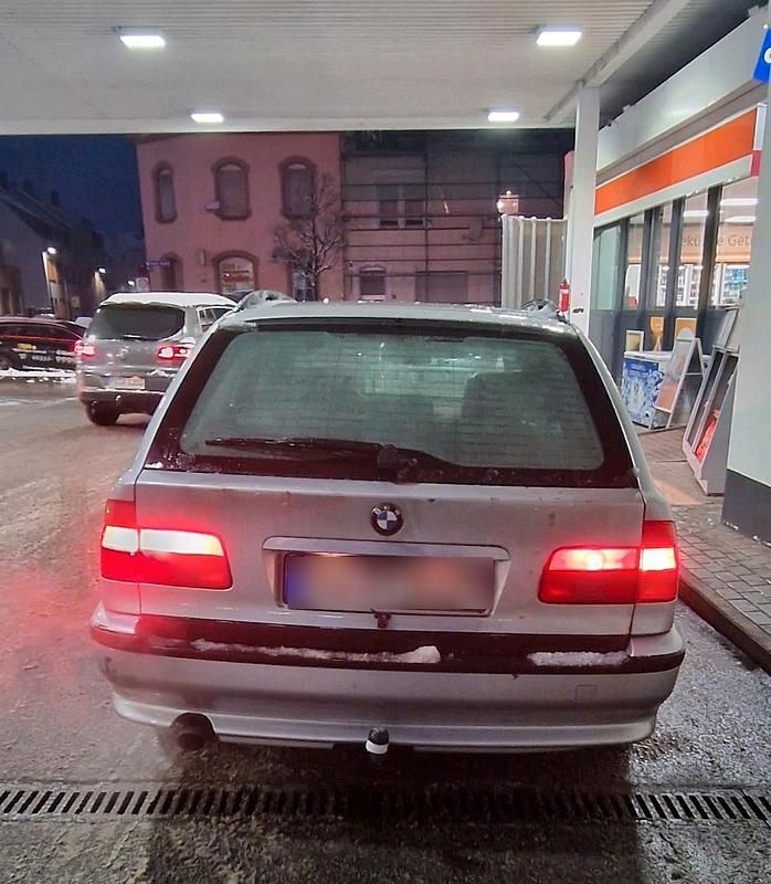 Gebraucht BMW 520 150 PS (110 kW) 1998 Silber Kombi