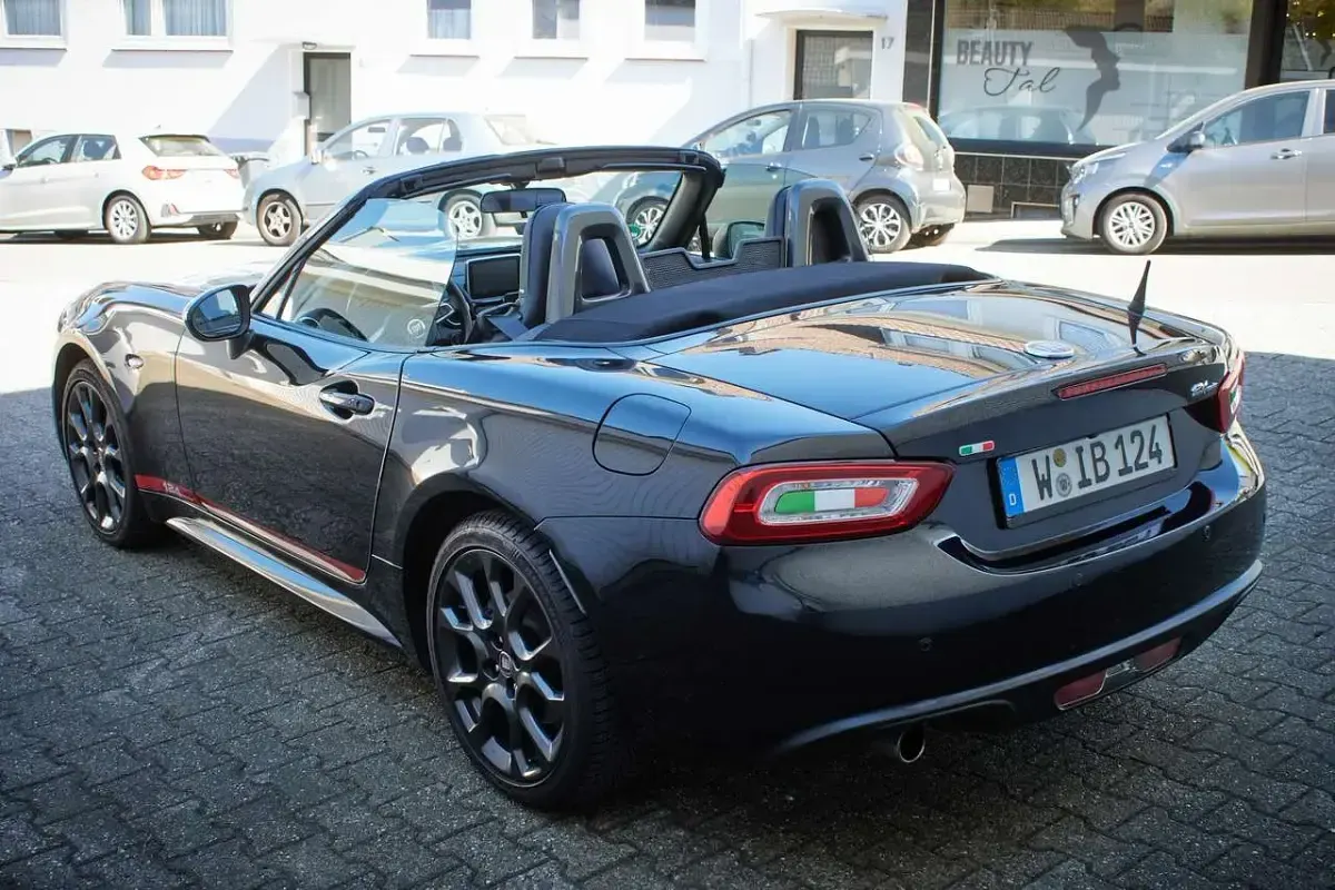 Gebraucht Fiat 124 Spider Basis 140 PS (102 kW) 2019 Cabrio
