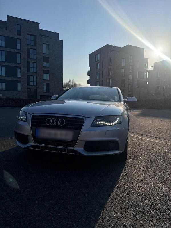 Gebraucht Audi A4 Attraction 190 PS (139 kW) 2012 Silber Limousine