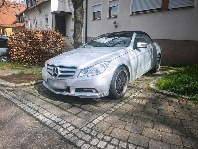 Second-hand Mercedes E250 204 CP (150 kW) 2010 Argintiu Cabrio