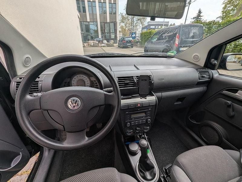 Gebraucht VW Fox 54 PS (39 kW) 2009 Schwarz Kleinwagen