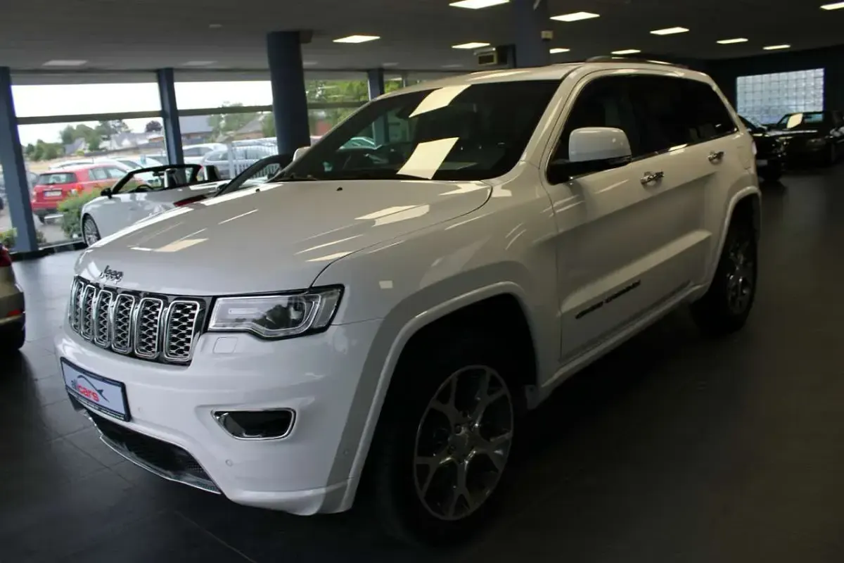 Gebraucht Jeep Grand Cherokee Overland 250 PS (183 kW) 2020 Weiß SUV