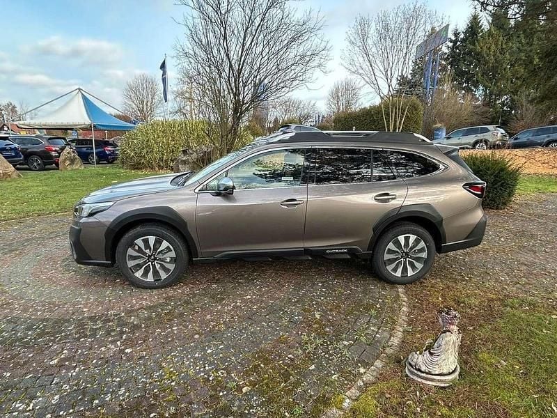 Neu Subaru Outback Platinum 169 PS (124 kW) 2026 Brilliant bronze Kombi