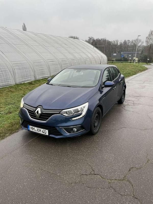 Blau Gebraucht 2016 Renault Mégane IV Experience Limousine | 7.800 € (Guter Preis) - Bild 1/4