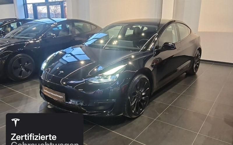 Schwarz Gebraucht 2021 Tesla Model 3 Performance Limousine | 32.400 € (Teuer) - Bild 1/4