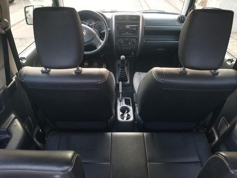 Gebraucht Suzuki Jimny Style 86 PS (63 kW) 2018 Silber SUV