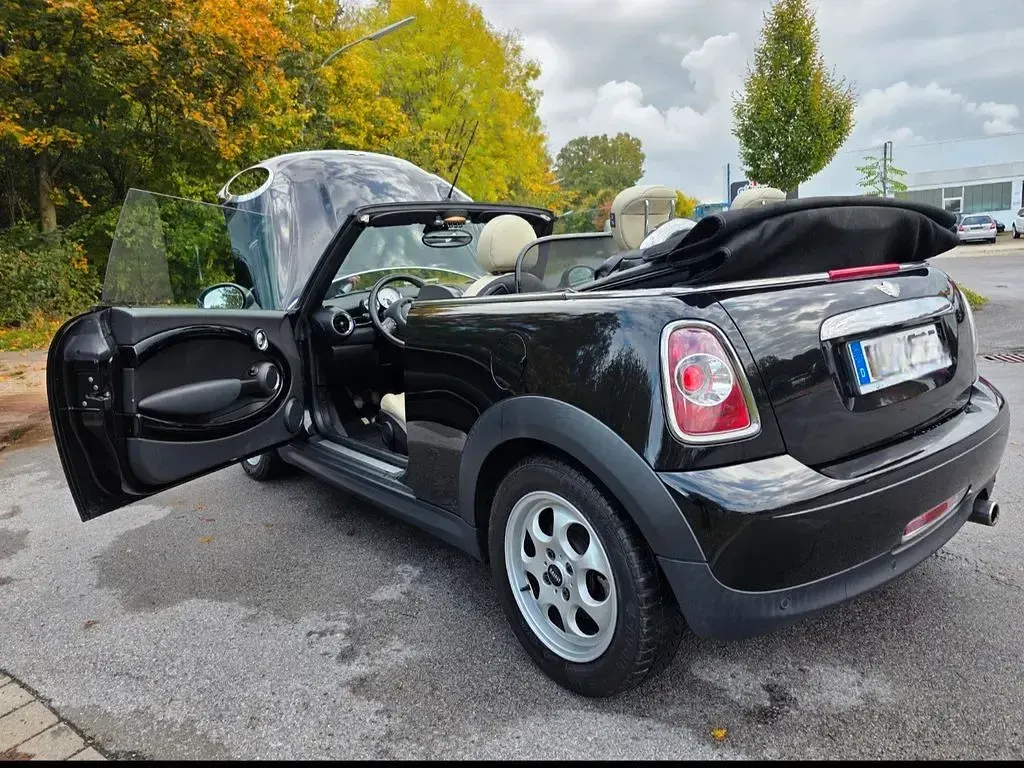 Gebraucht Mini One Cabriolet 98 PS (72 kW) 2011 Schwarz Cabrio