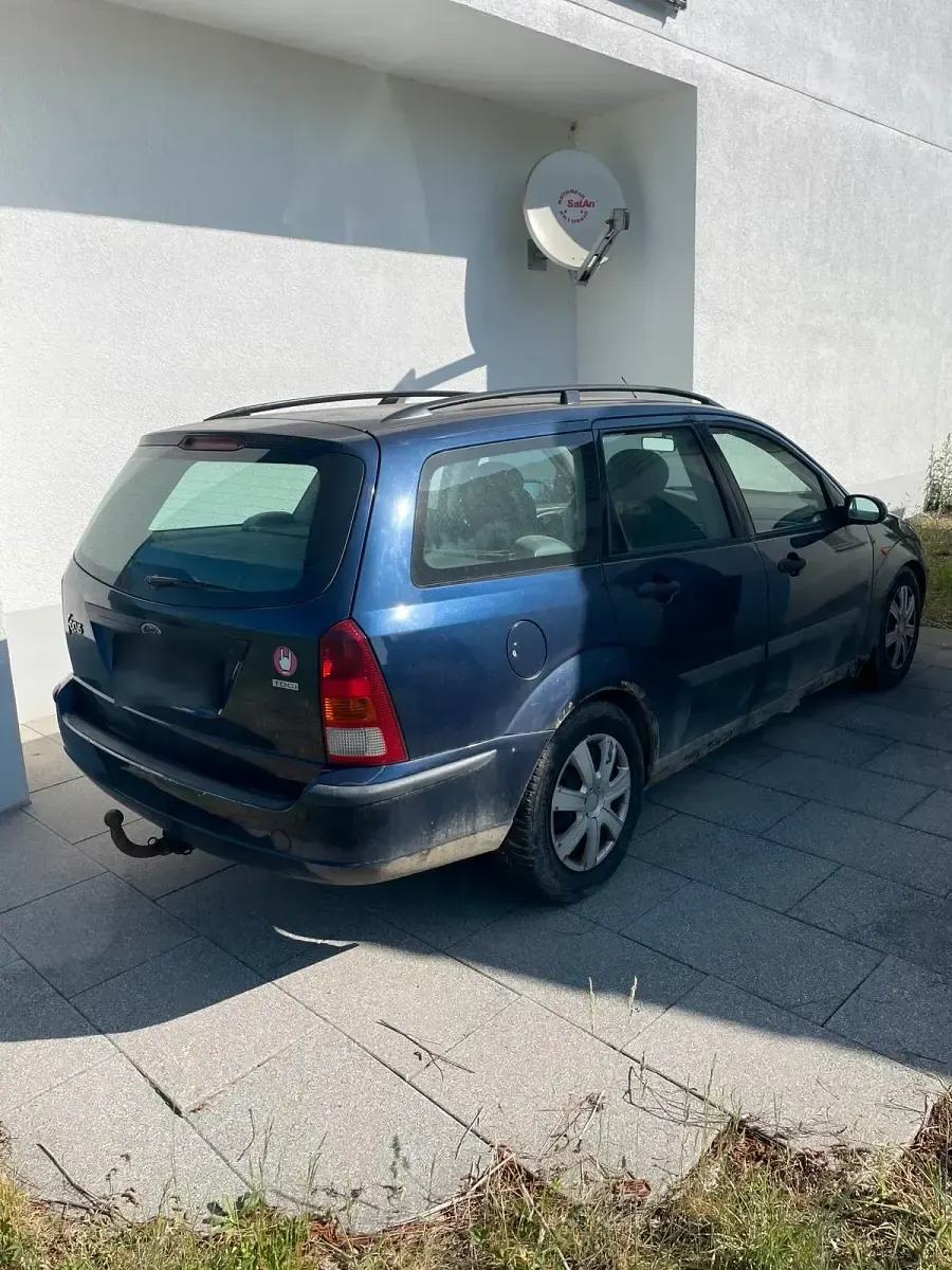 Gebraucht Ford Focus 116 PS (85 kW) 2003 Blau Kombi