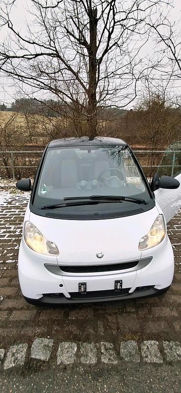 Weiß Gebraucht 2008 Smart ForTwo Coupé Coupé | 2.850 € (Fairer Preis) - Bild 1/4