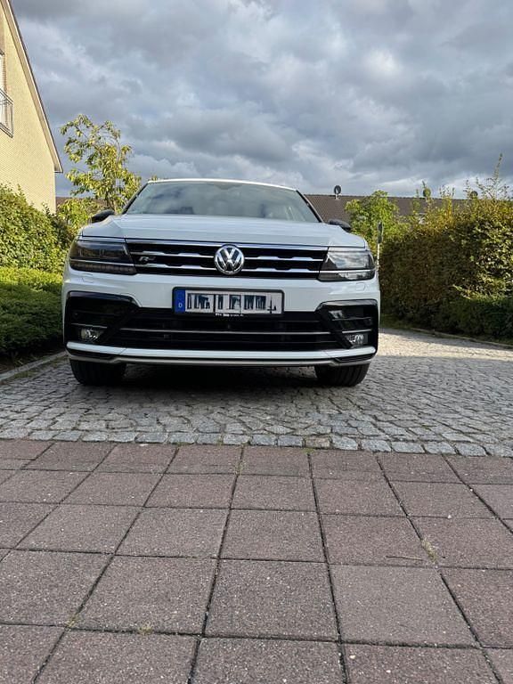 Weiß Gebraucht 2019 VW Tiguan Allspace SUV | 34.100 € (Etwas zu teuer) - Bild 1/4
