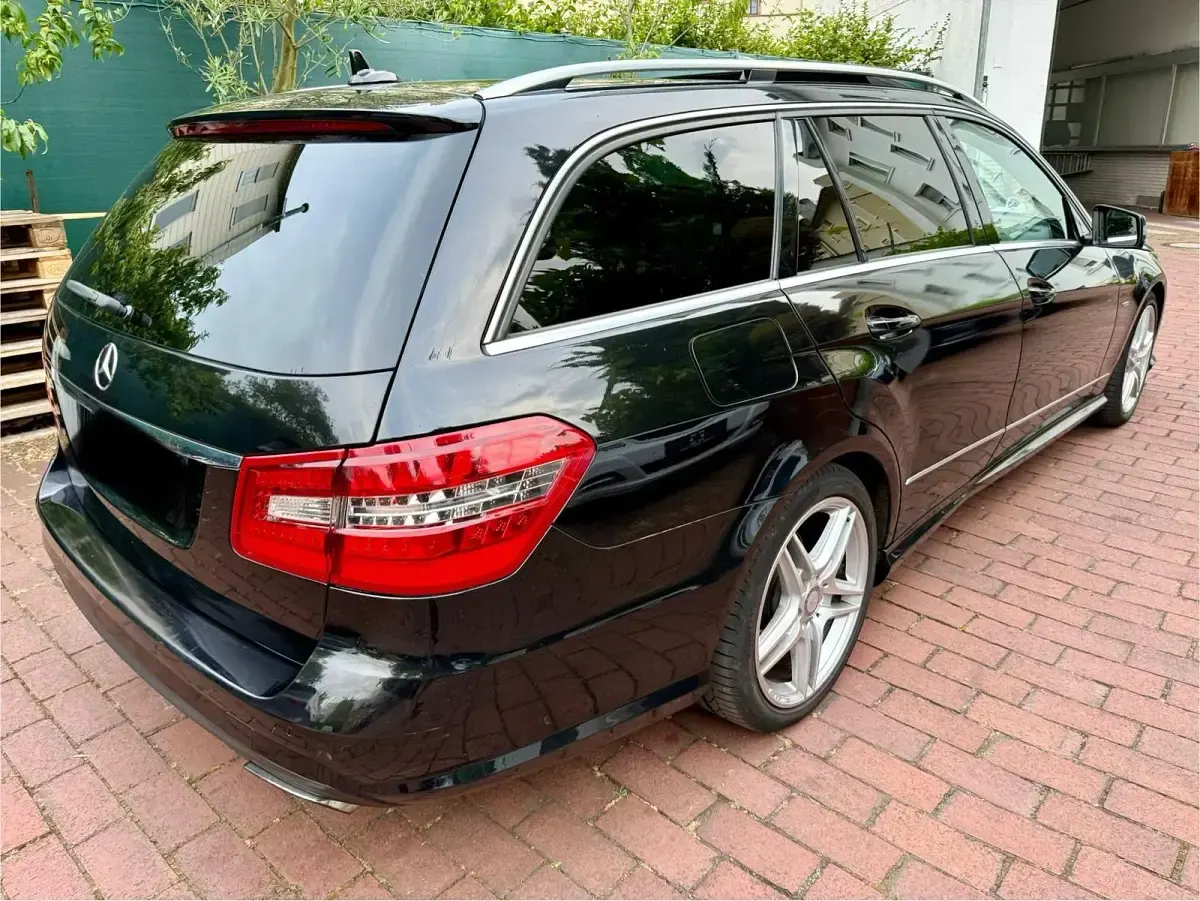 Gebraucht Mercedes E350 AMG 265 PS (194 kW) 2011 Schwarz Kombi