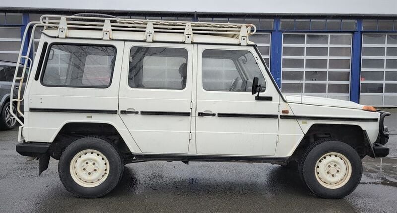 Weiß Gebraucht 1998 Mercedes G290 SUV | 69.995 € - Bild 1/4