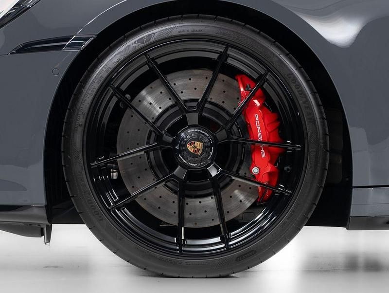 Gebraucht Porsche 911 541 PS (397 kW) 2025 Grau Cabrio