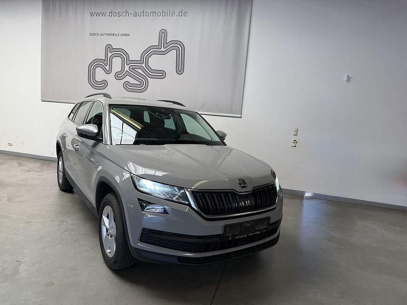 Seda steel/steel grau Gebraucht 2020 Skoda Kodiaq Ambition SUV | 18.890 € (Fairer Preis) - Bild 1/4