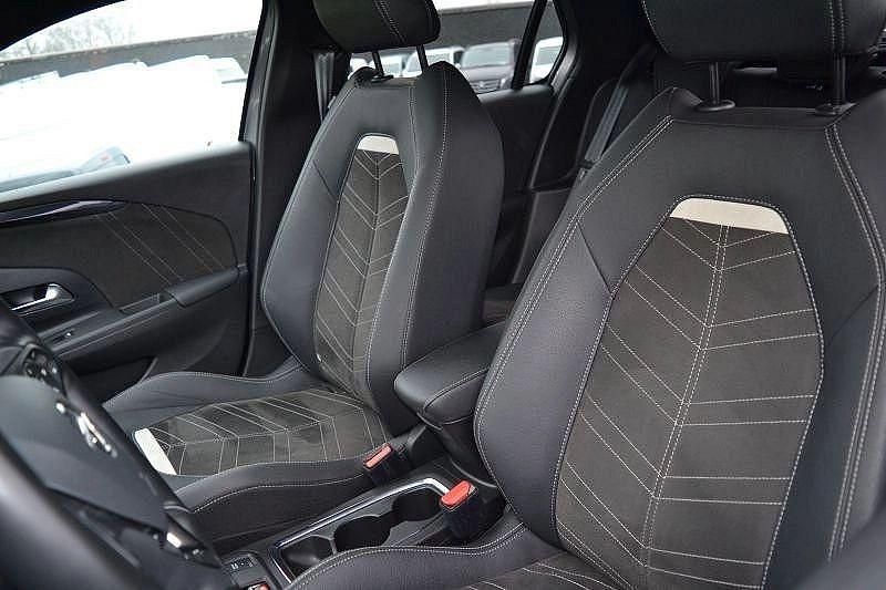 Gebraucht Opel Ampera 73 kW (100 PS) 2021 Silber Kleinwagen