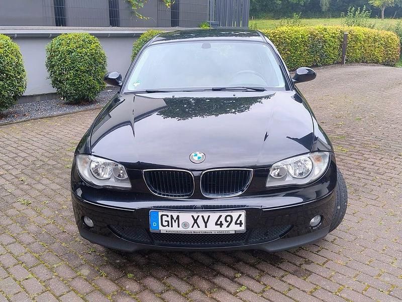 Schwarz Gebraucht 2005 BMW 116 Kleinwagen | 3.650 € (Etwas zu teuer) - Bild 1/4