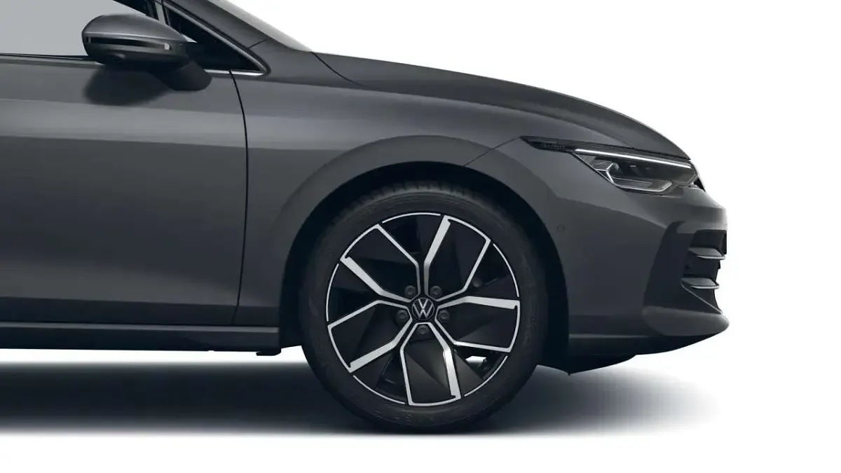 Gebraucht VW Golf VIII Edition 150 PS (110 kW) 2024 Delfingrau metallic Limousine