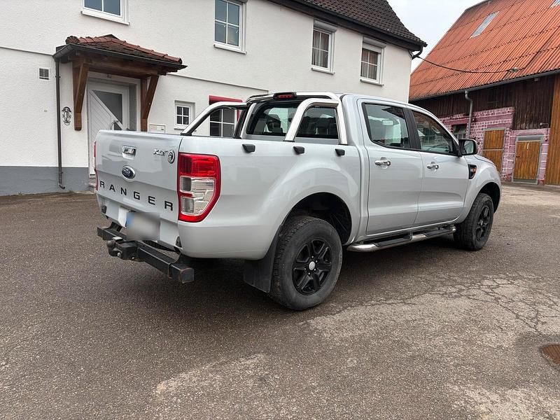 Gebraucht Ford Ranger 150 PS (110 kW) 2016 Silber Pickup
