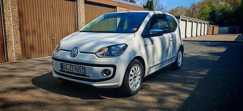 Weiß Gebraucht 2012 VW up! Kleinwagen | 4.600 € (Fairer Preis) - Bild 1/4