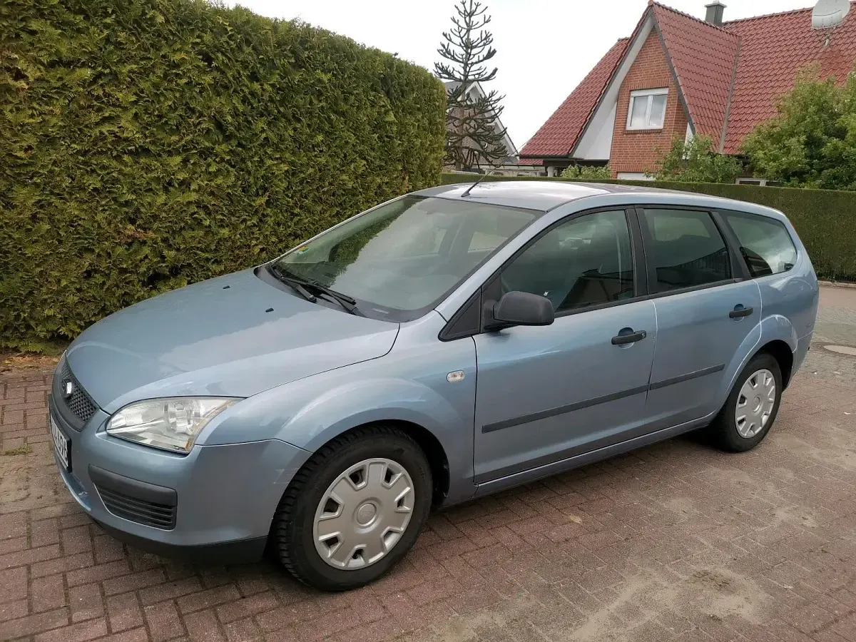 Brugt Ford Focus 101 HK (74 kW) 2005 Sølv Stationcar