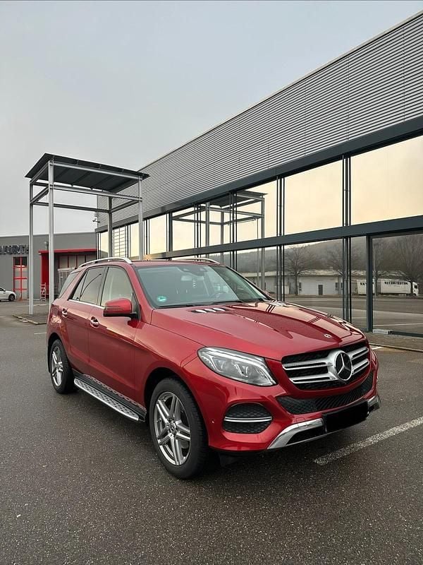 Gebraucht Mercedes GLE350 258 PS (189 kW) 2018 Rot SUV
