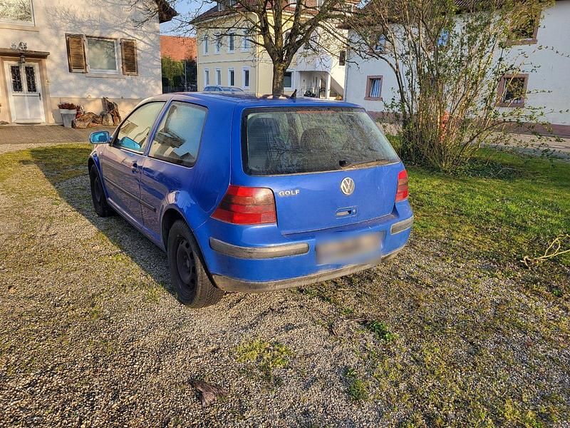 Gebraucht VW Golf IV 55 PS (40 kW) 2001 Kleinwagen