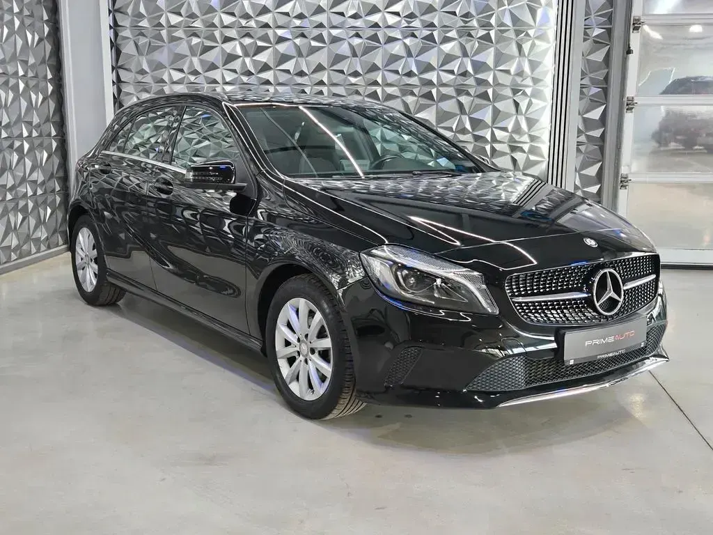 Gebraucht Mercedes A160 Style 102 PS (75 kW) 2017 Schwarz Limousine