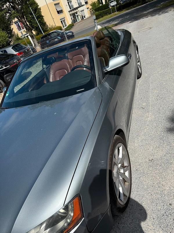 Grau Gebraucht 2011 Audi A5 Cabriolet Cabrio | 11.999 € (Superpreis) - Bild 1/4