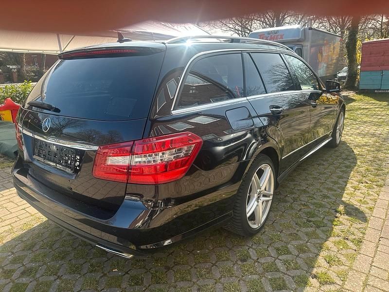 Gebraucht Mercedes E350 Avantgarde 265 PS (194 kW) 2012 Schwarz Kombi